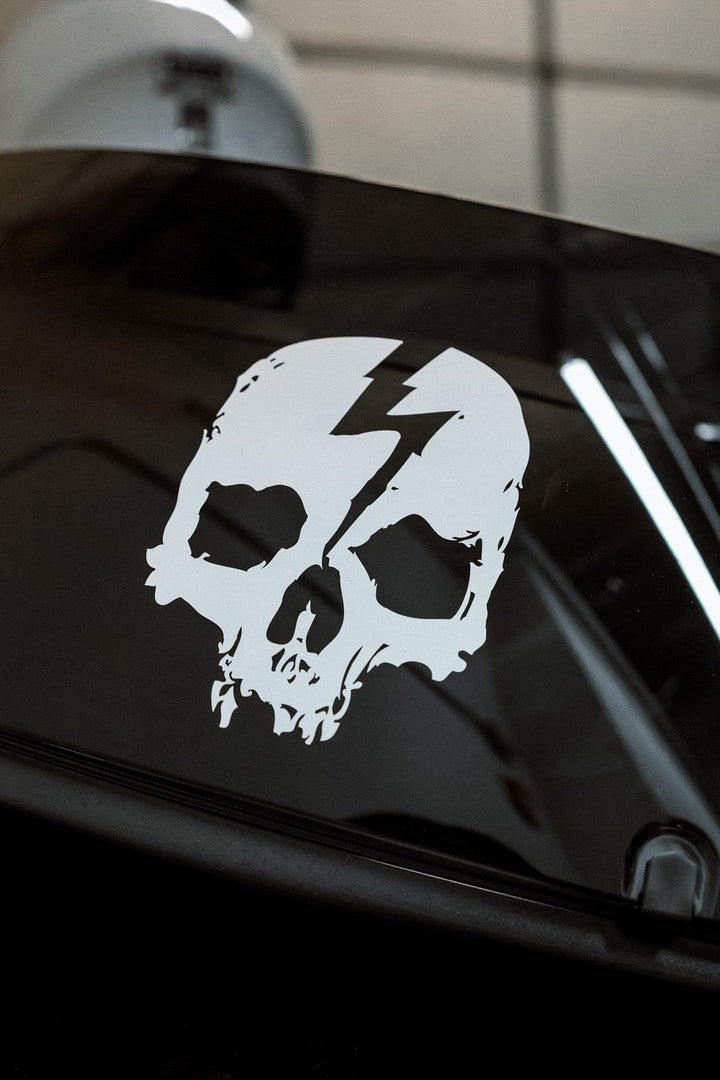 SKULL LOGO DECAL MEDIUM - Born Scum
