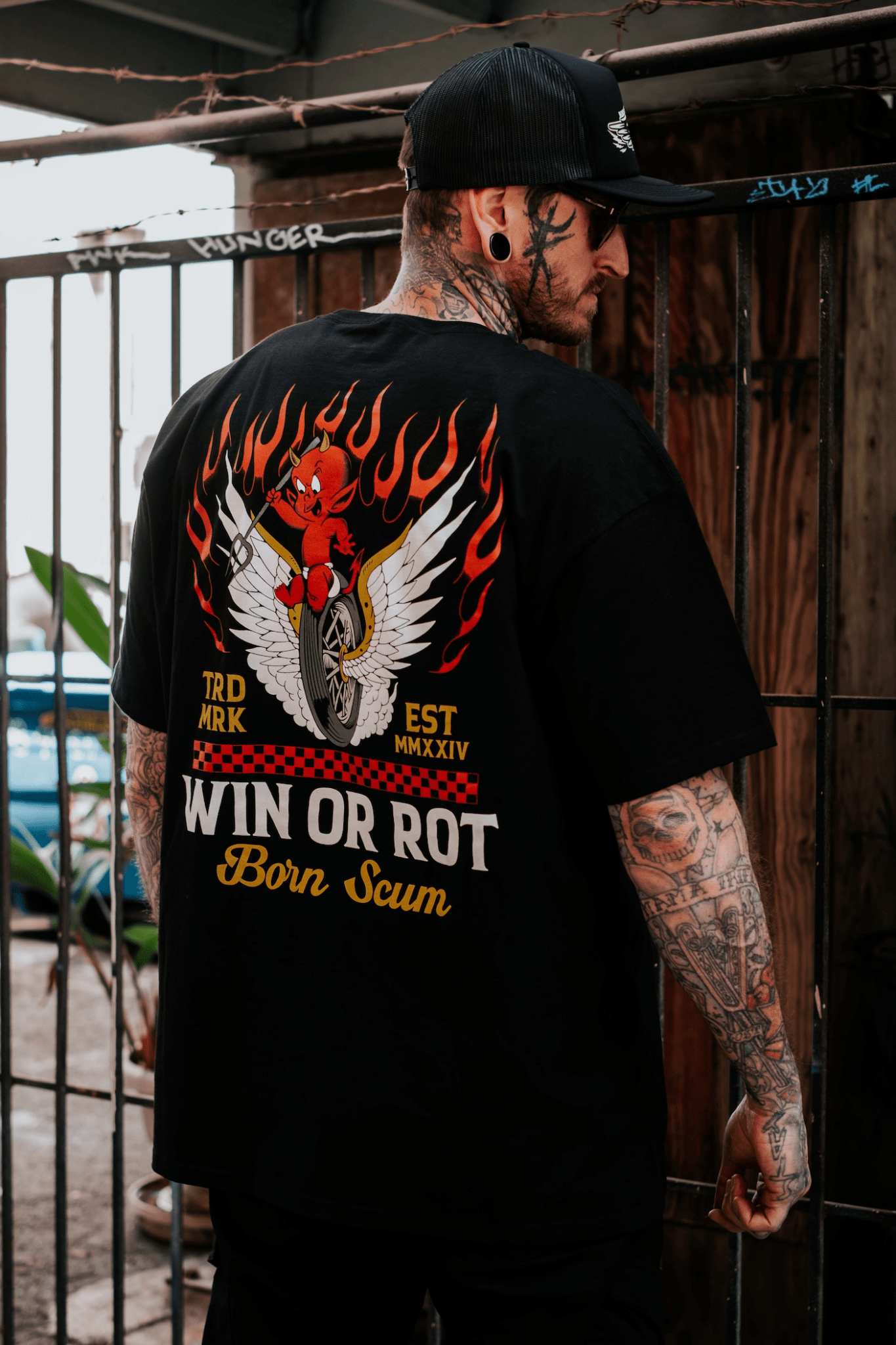 VICTORY T - SHIRT - Born Scum