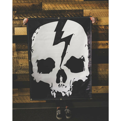 CLASSIC SKULL BANNER